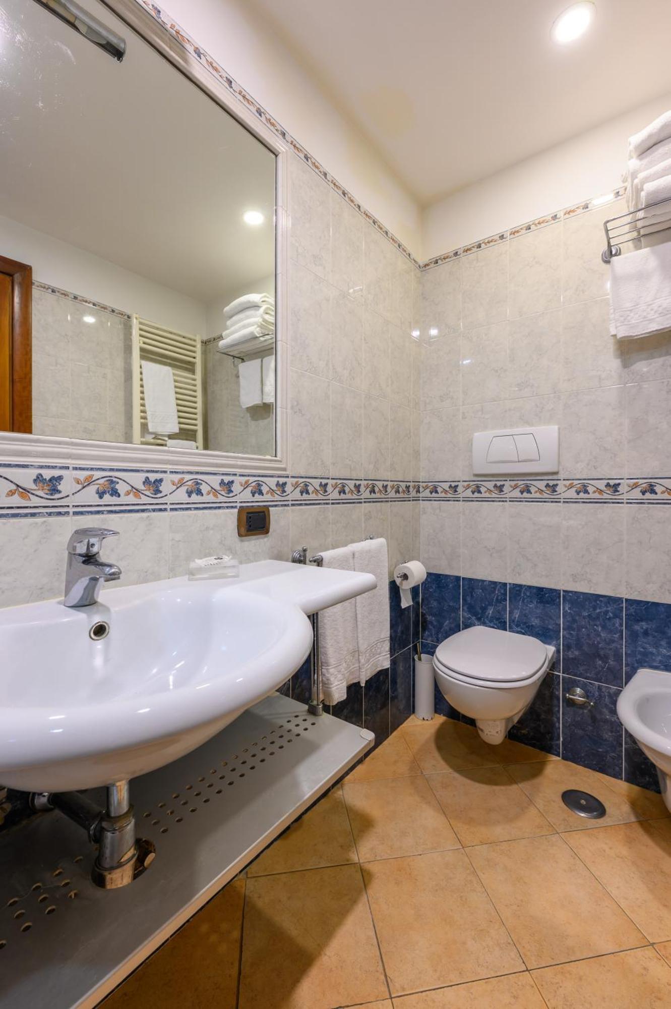Crosti Apartments Рим Экстерьер фото
